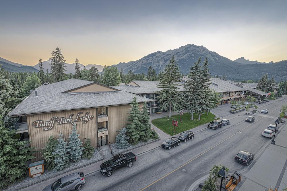 Banff Park Lodge — 4