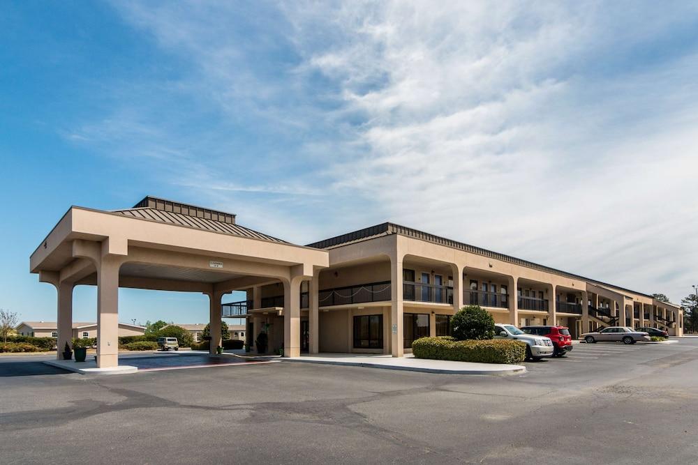 Dublin Inn and Suites — 3