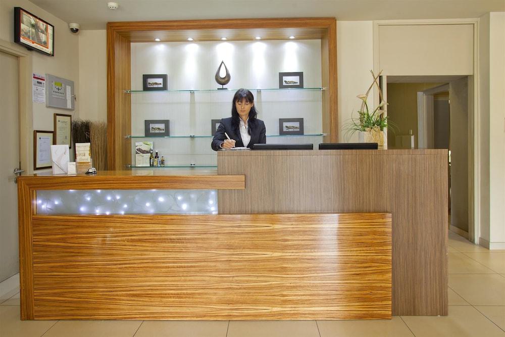 ALMOND BUSINESS SUITES — 6