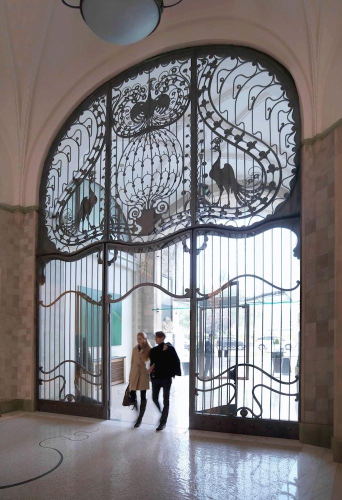 Four Seasons Hotel Gresham Palace Budapest — 8