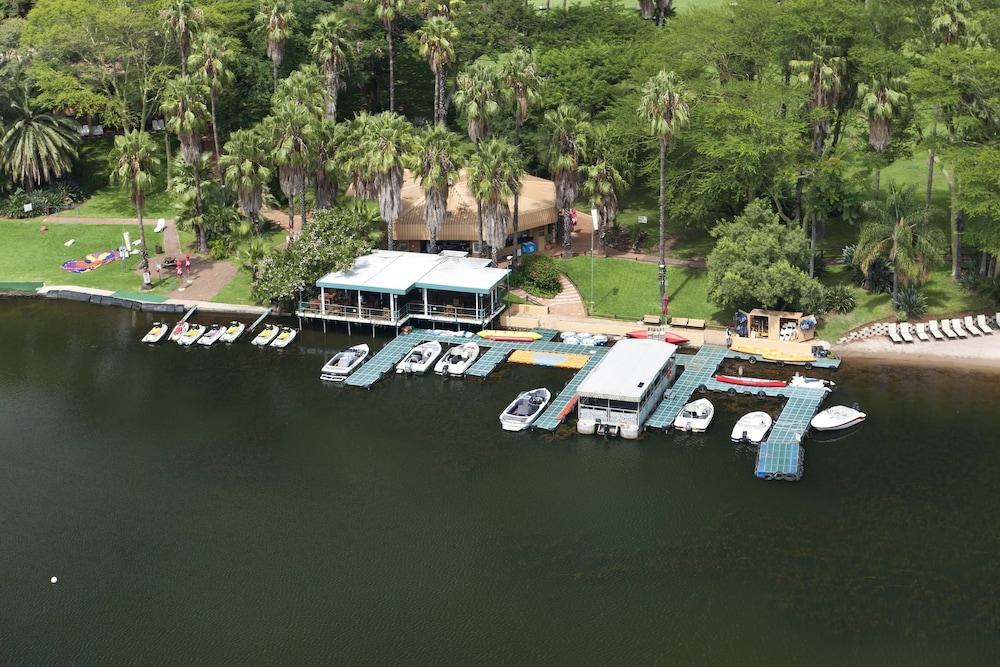 SUN CITY CABANAS — 9