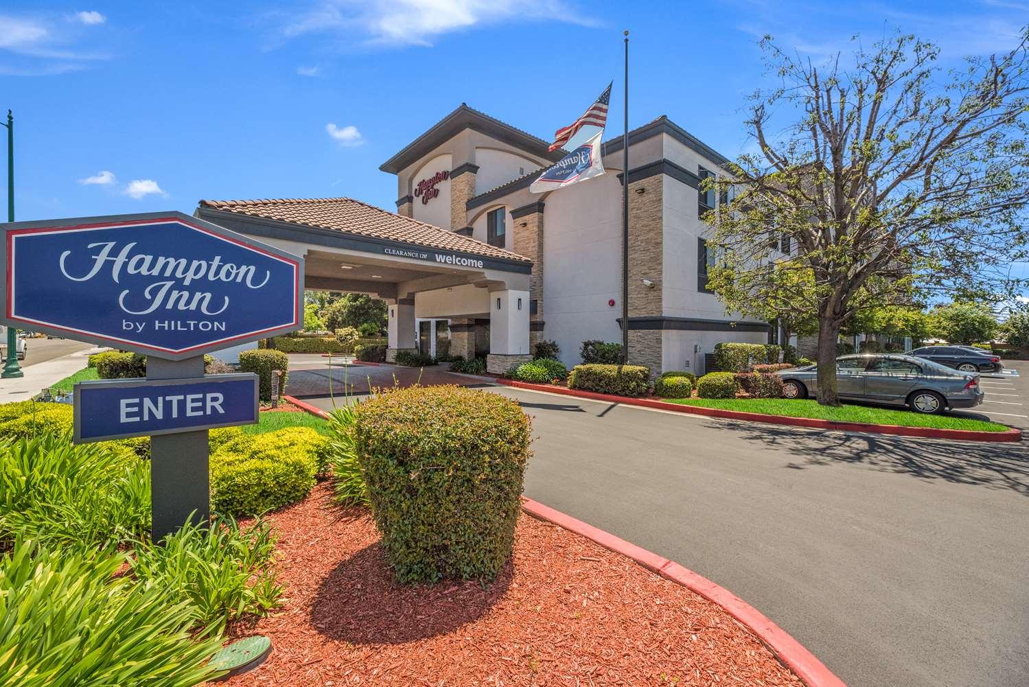 Hampton Inn Oakland-Hayward Ca — 8
