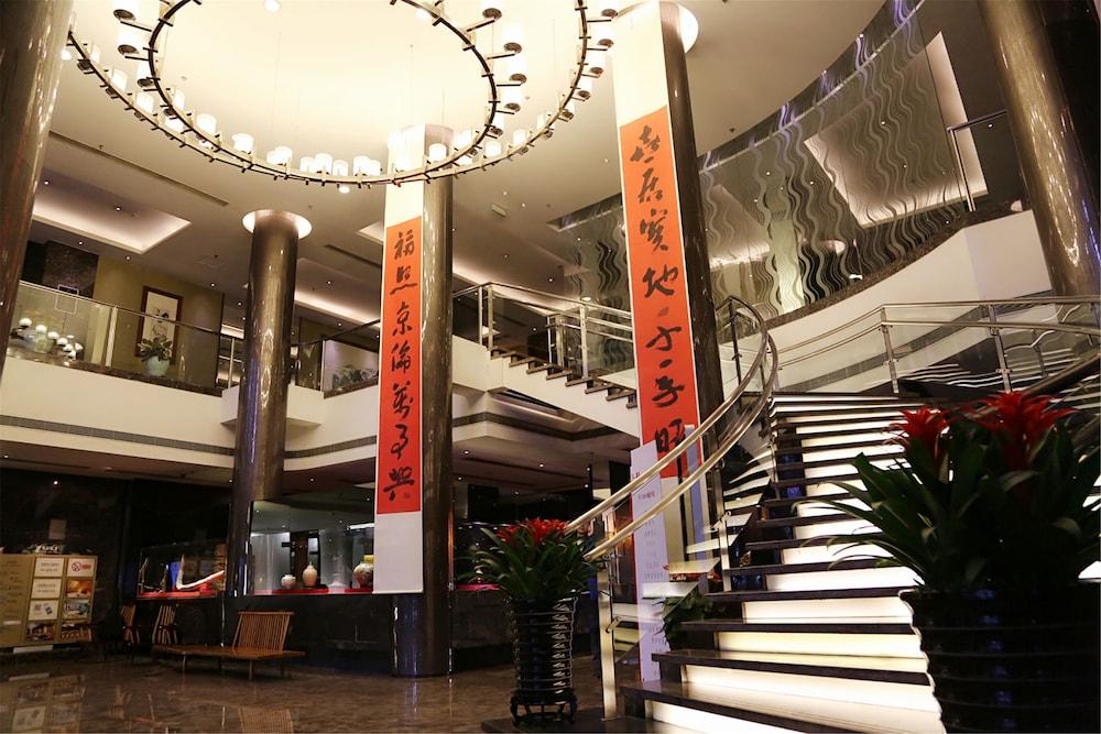 Beijing JingLun Hotel