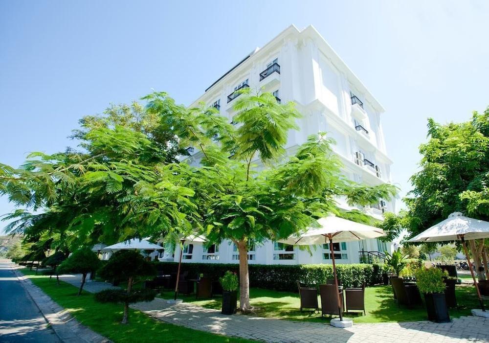 Paragon Villa Hotel — 4