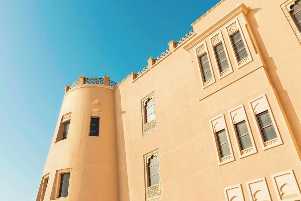 Sheraton Sharjah Beach Resort & Spa — 2