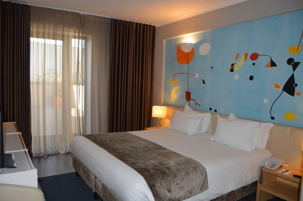 3K BARCELONA HOTEL(ex. HOTEL VIP EXECUTIVE BARCELONA) 99012 — 10