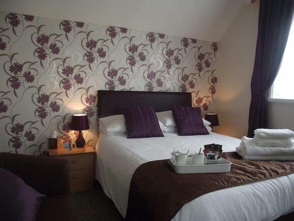 Trevarrian Lodge — 8