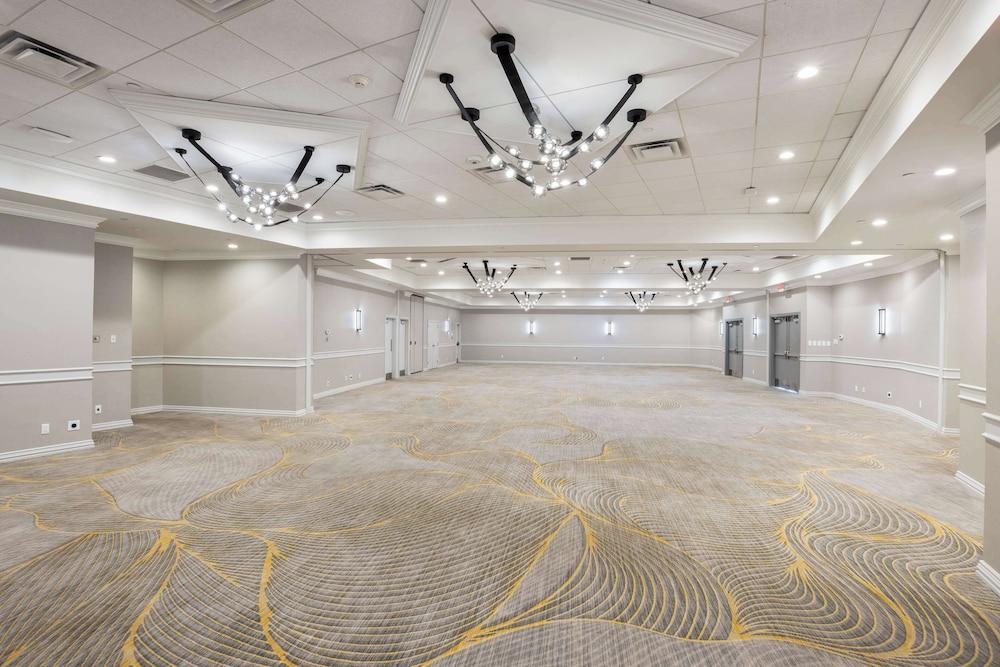 Hilton Galveston Island Resort — 8