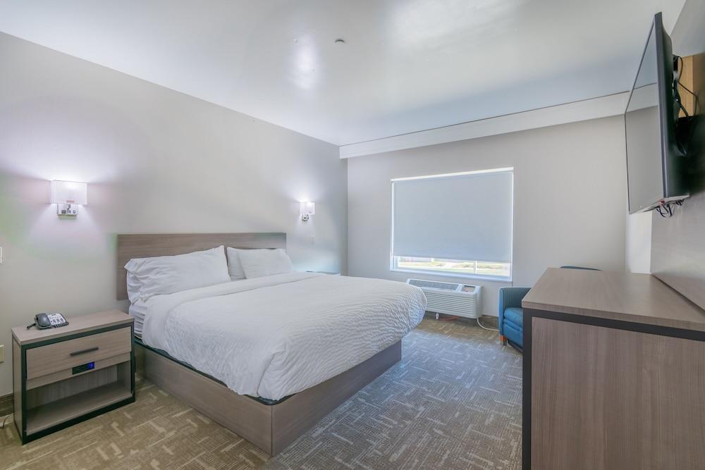 Clarion Pointe Galveston Seawall — 6
