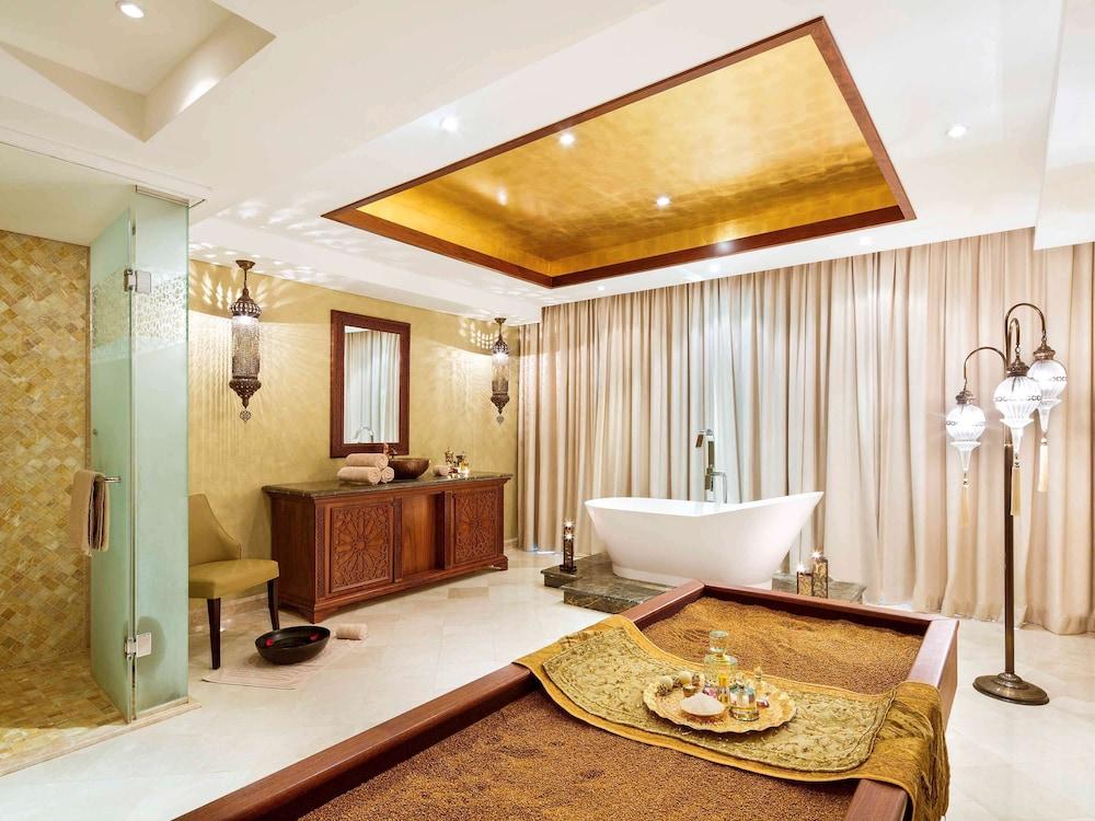 Pullman Al Marjan Island Resort — 10