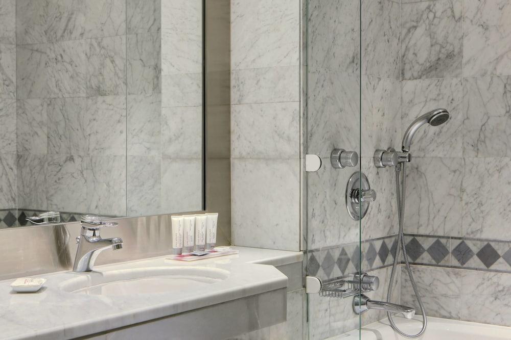 Le Meridien — 6