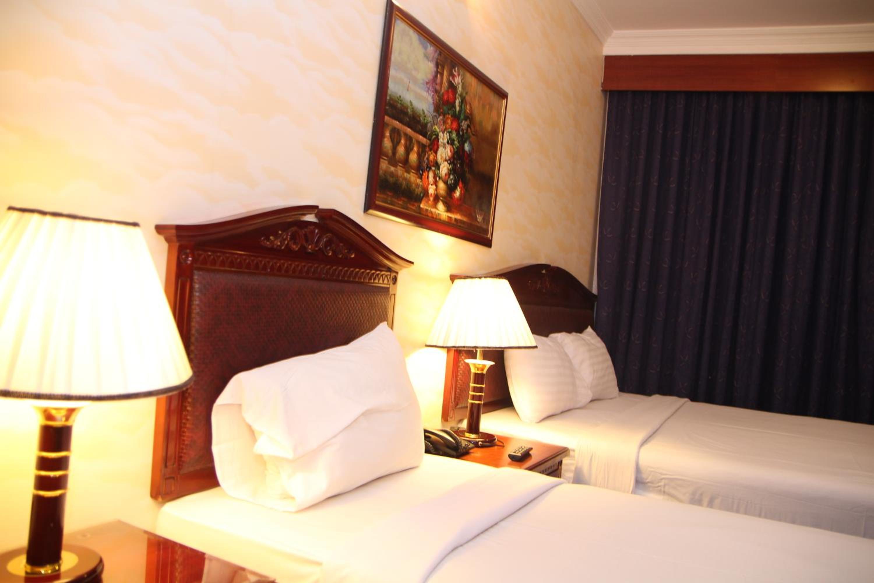 Sheraton Dubai Creek Hotel And Towers