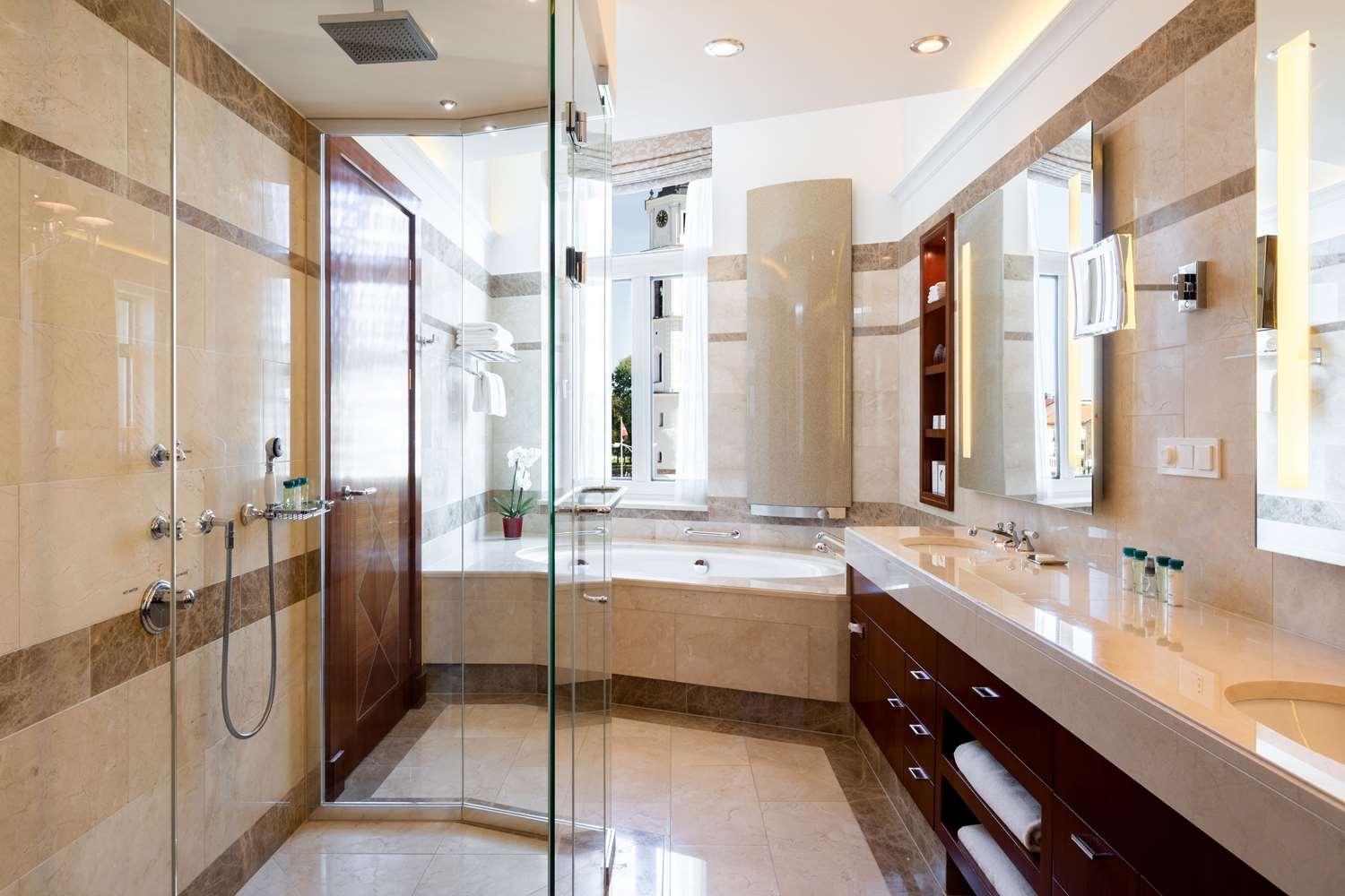 Grand Hotel Vilnius, Curio Collection by Hilton 925525 — 7