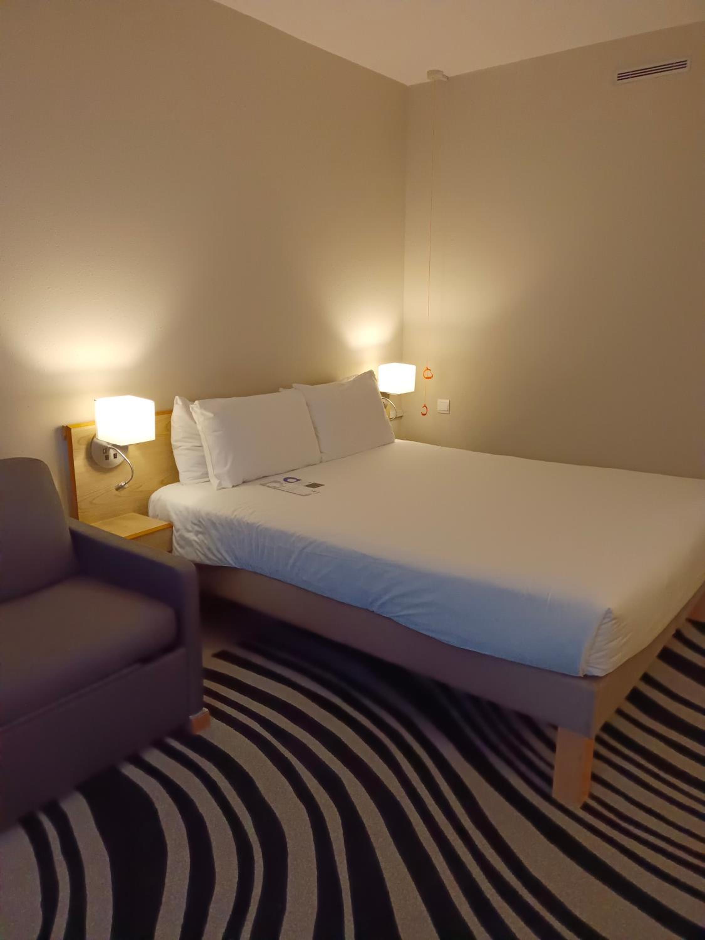 NOVOTEL MANCHESTER WEST — 9