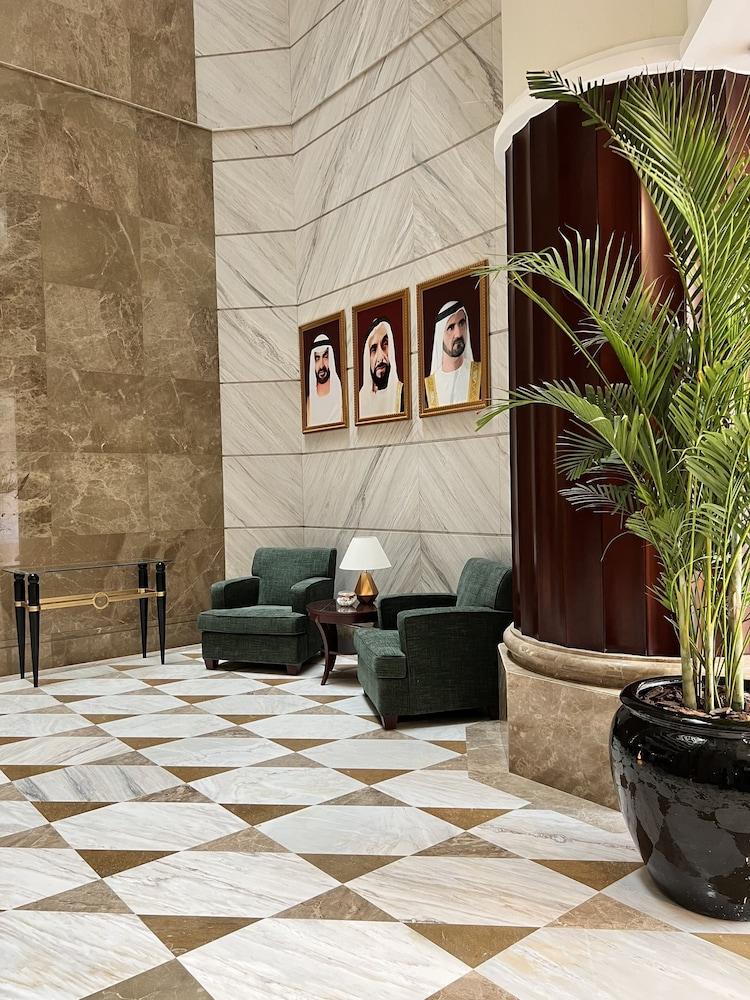 City Seasons Suites Dubai — 9