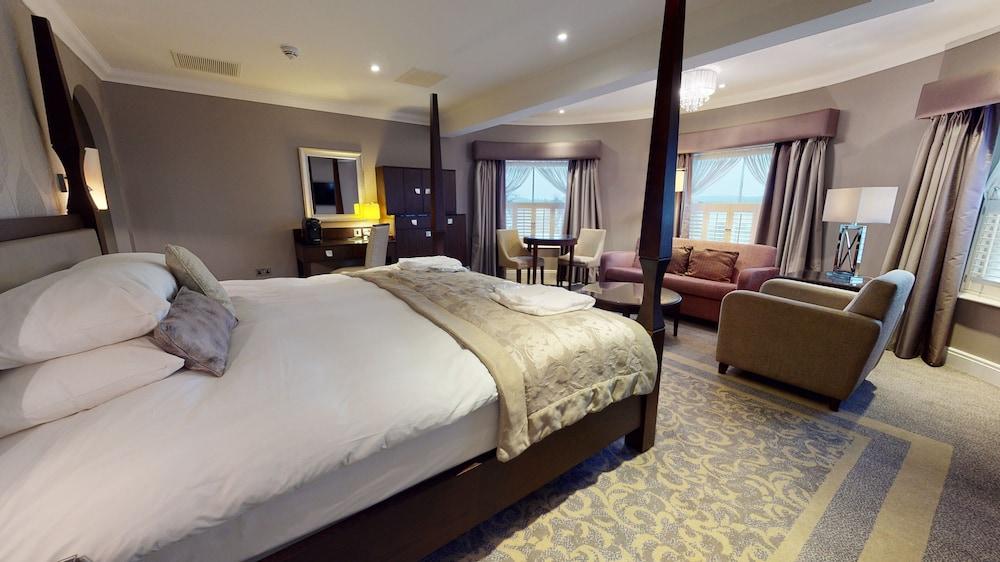 Oakley Hall — 10
