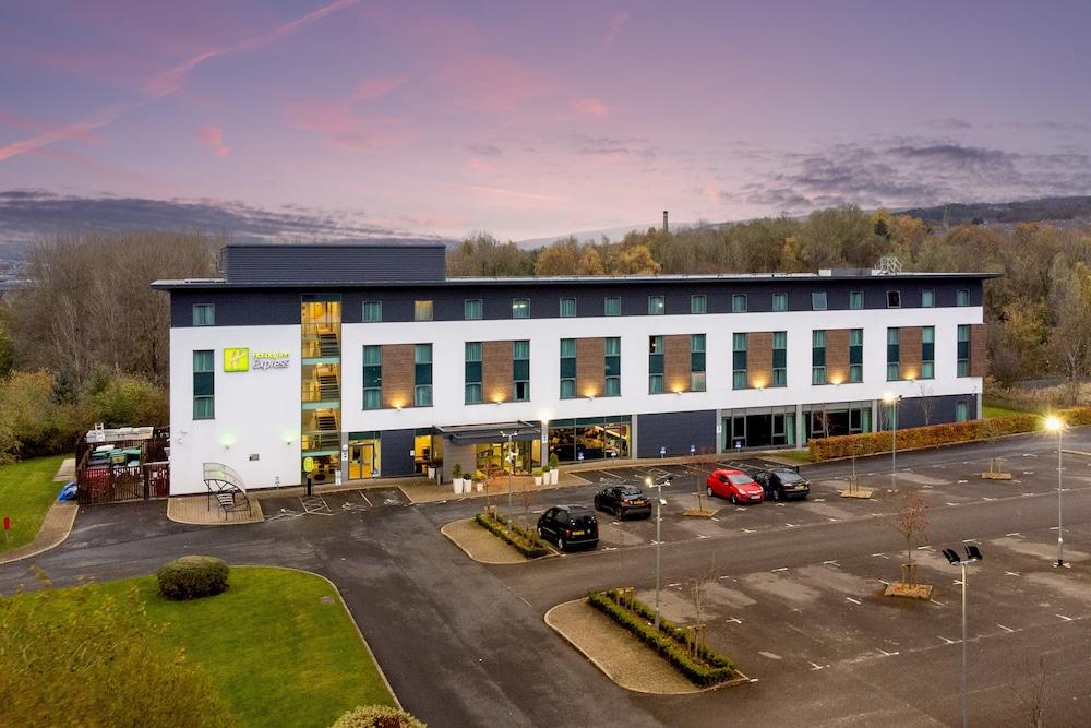 Holiday Inn Express Burnley — 4