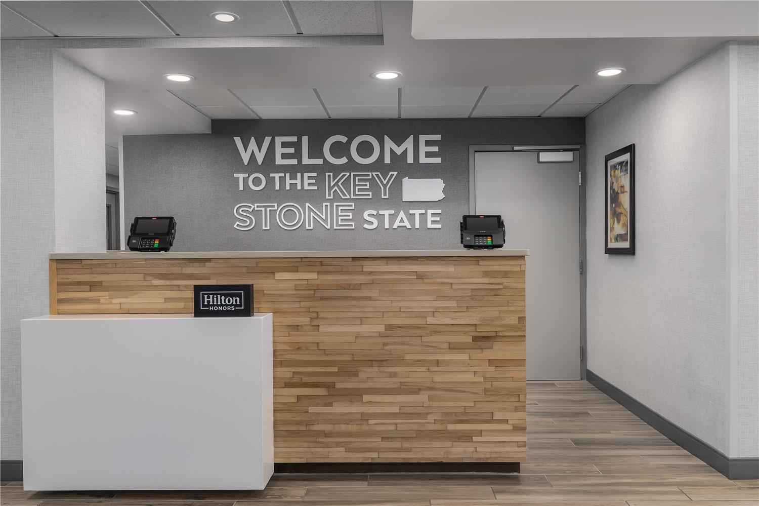 Hampton Inn Altoona — 8