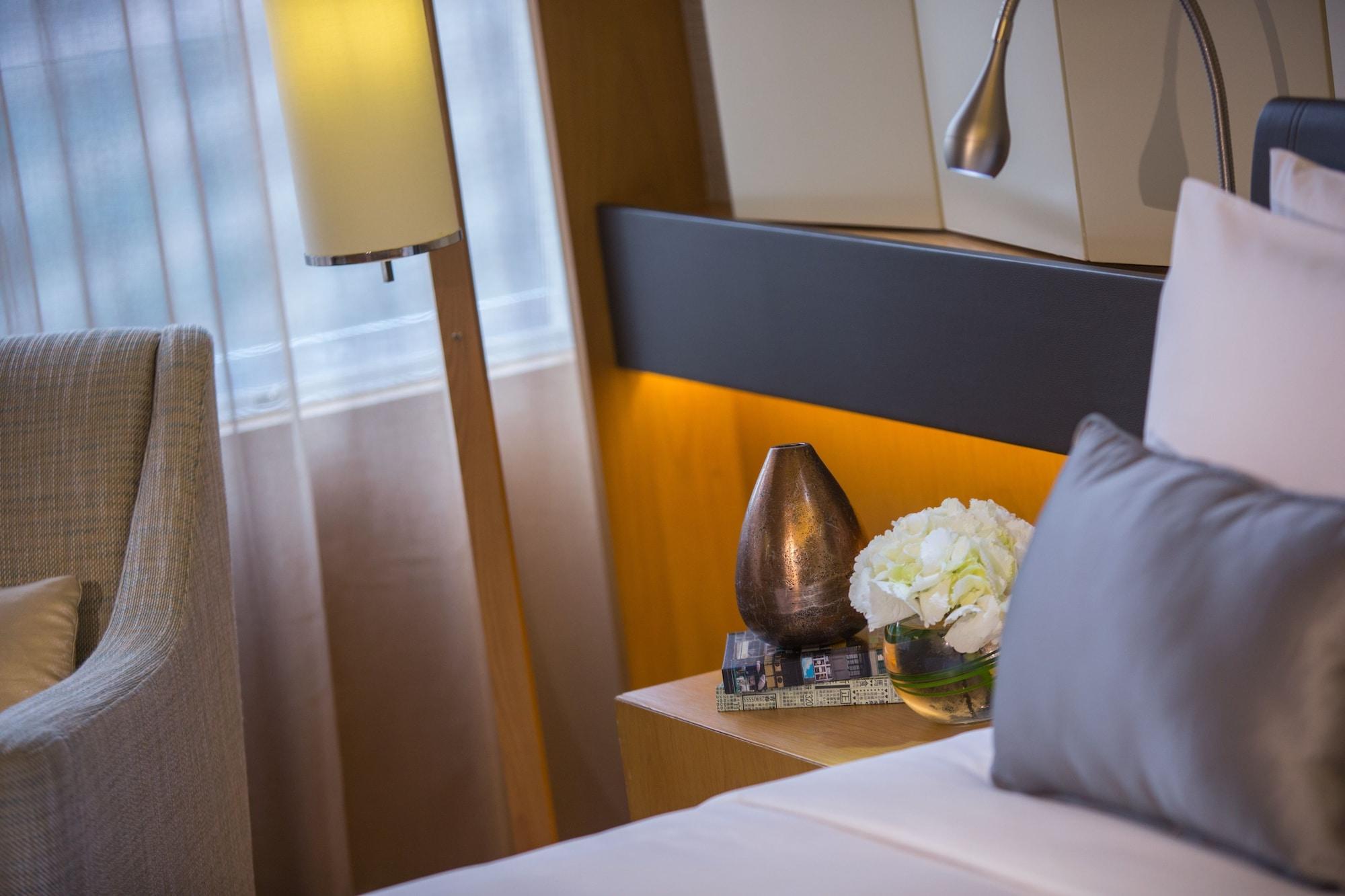 RENAISSANCE HARBOUR VIEW HOTEL HONG KONG — 2