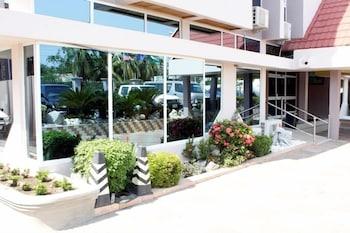 Airport West Hotel 1151908 — 4