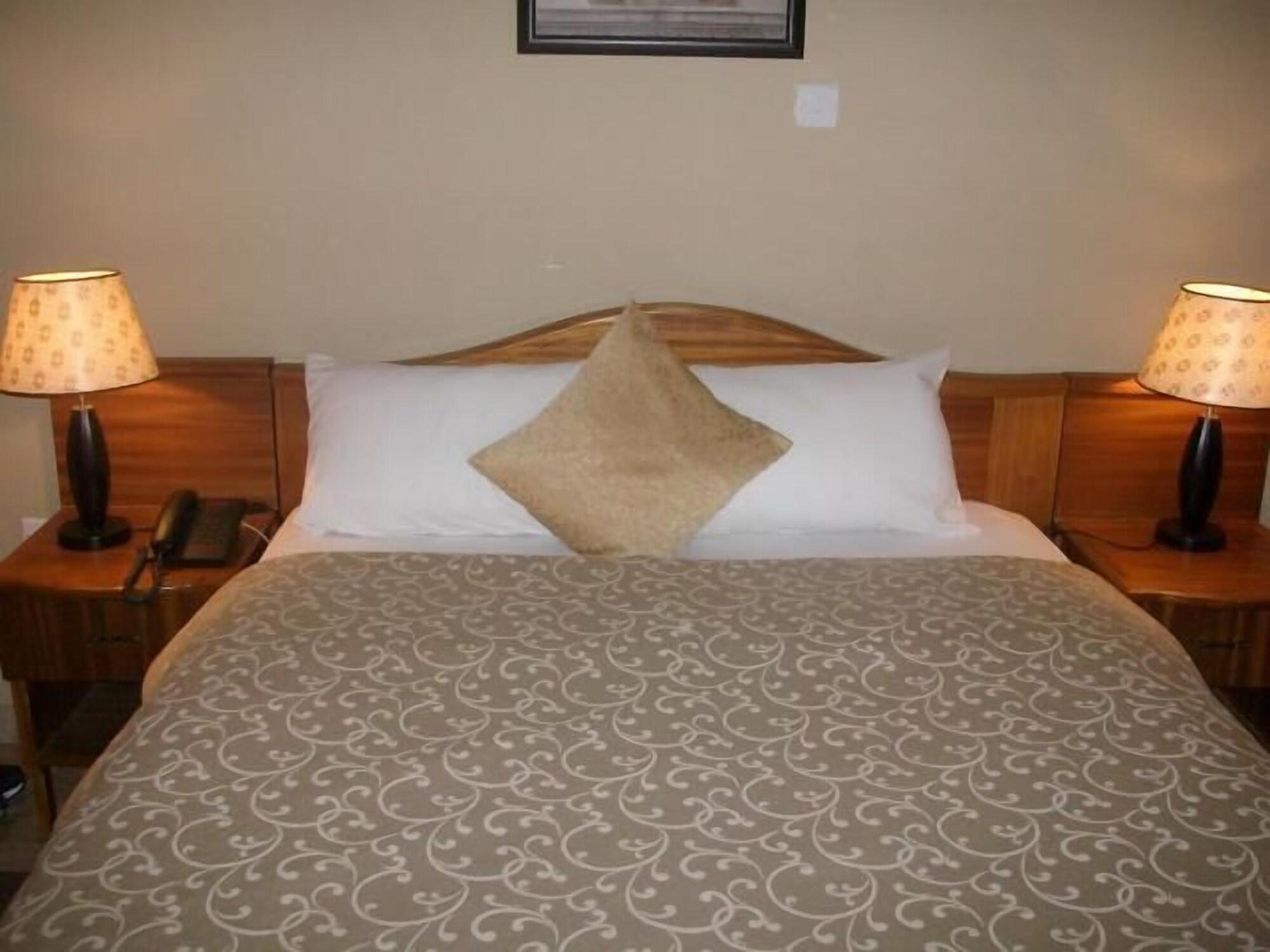 Rayporsh Hotel 1150208 — 2