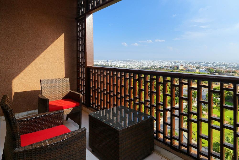 Sheraton Tunis Hotel 100312 — 3