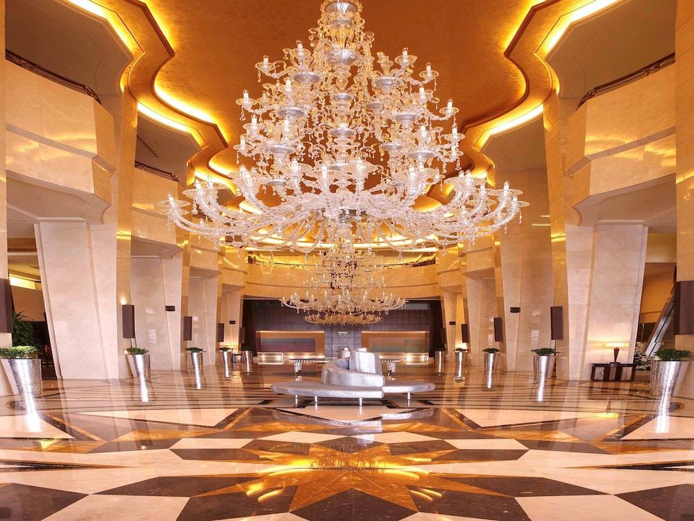 La Cigale Hotel 82174 — 10