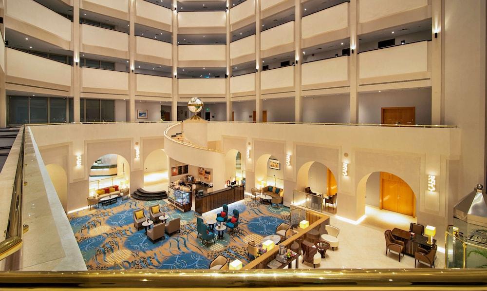 Radisson Blu Hotel & Resort Al Ain — 10