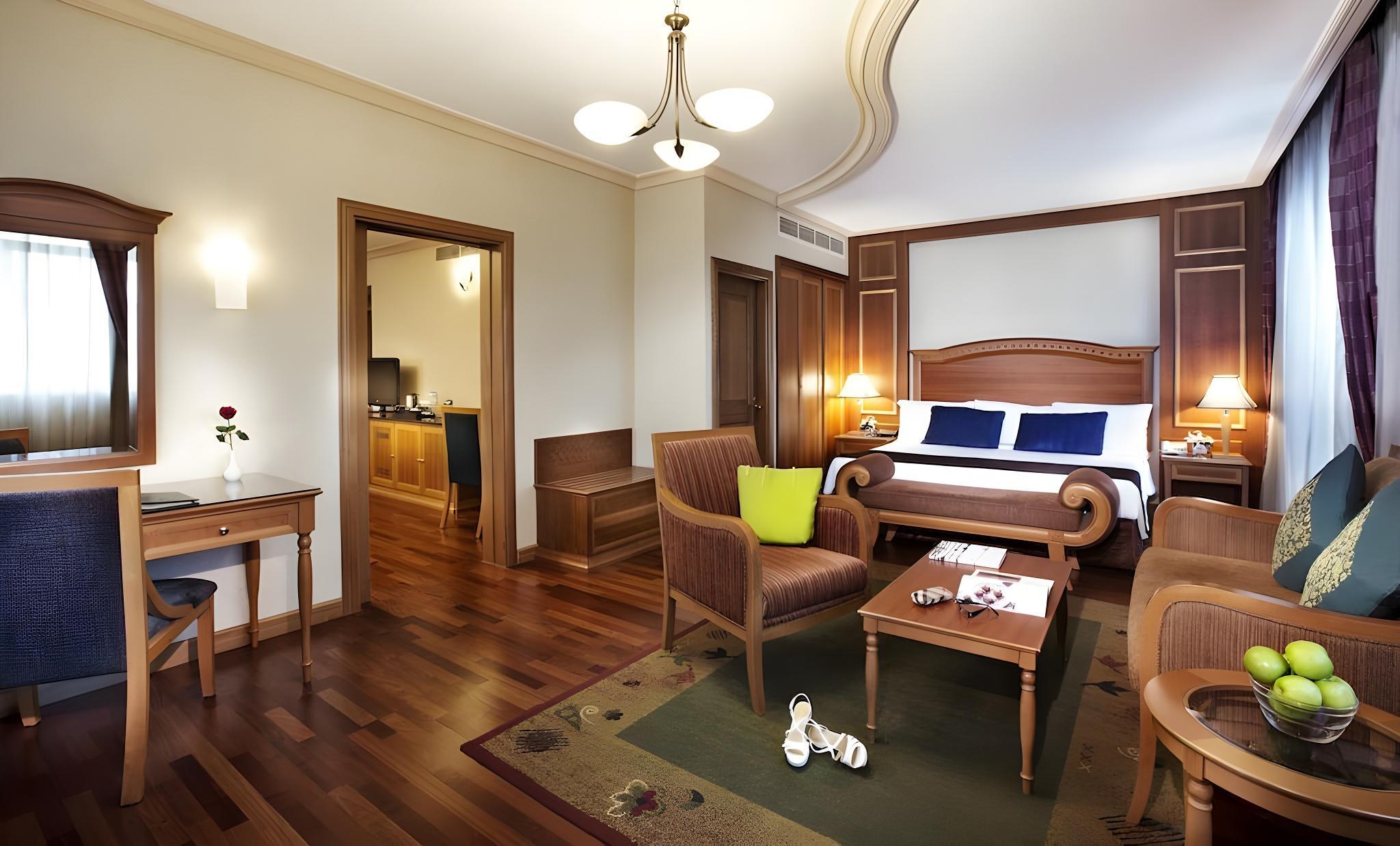 Avenue Hotel — 2