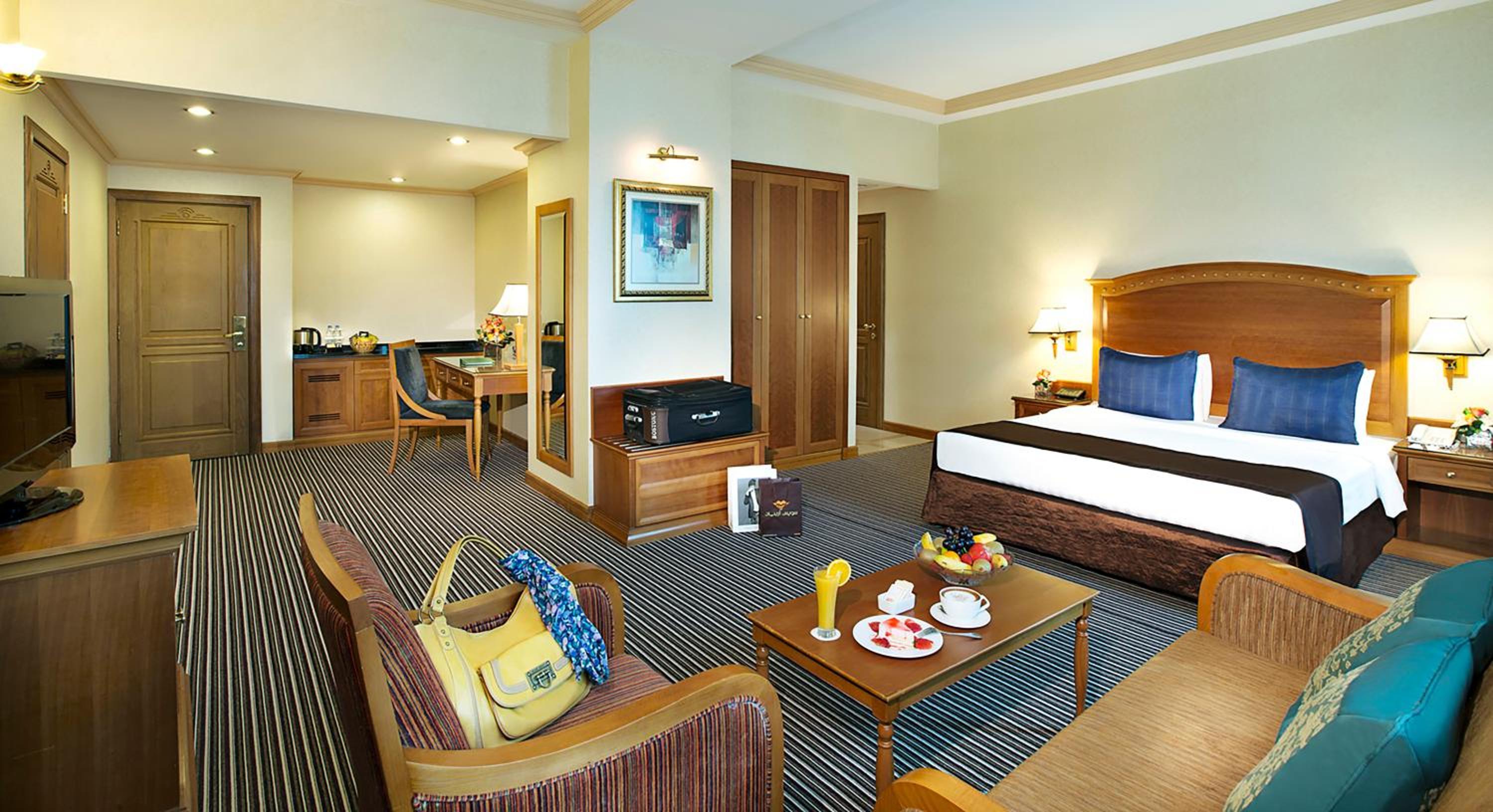 Avenue Hotel — 3