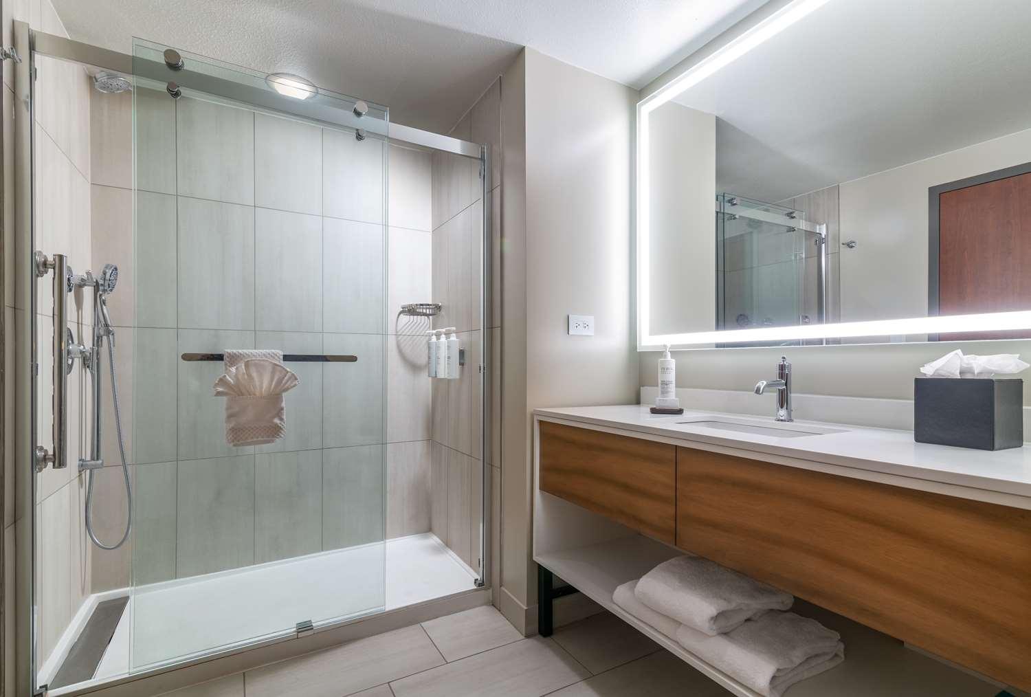 Embassy Suites by Hilton Albuquerque — 3