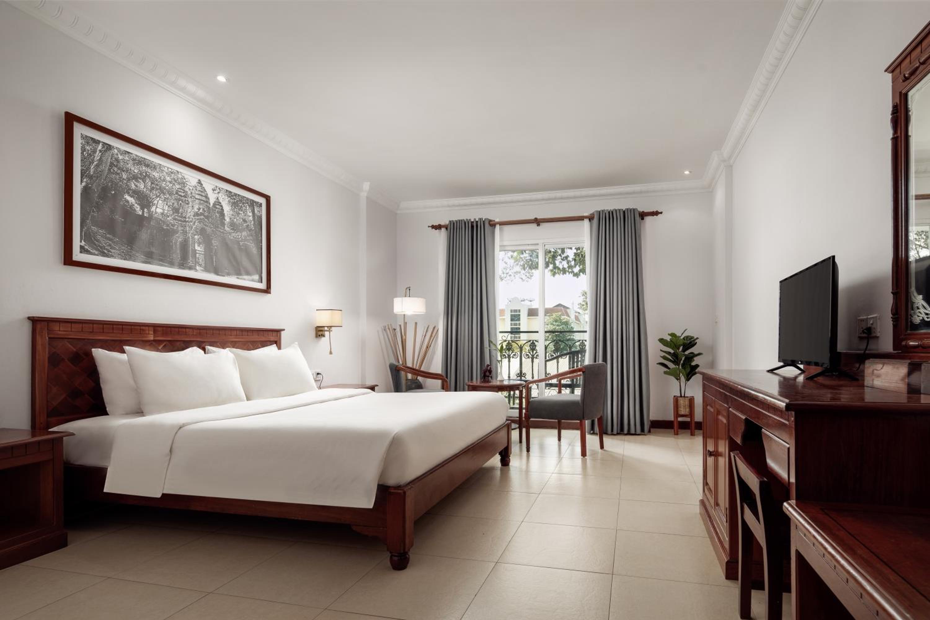 ANGKOR HOLIDAY HOTEL — 10