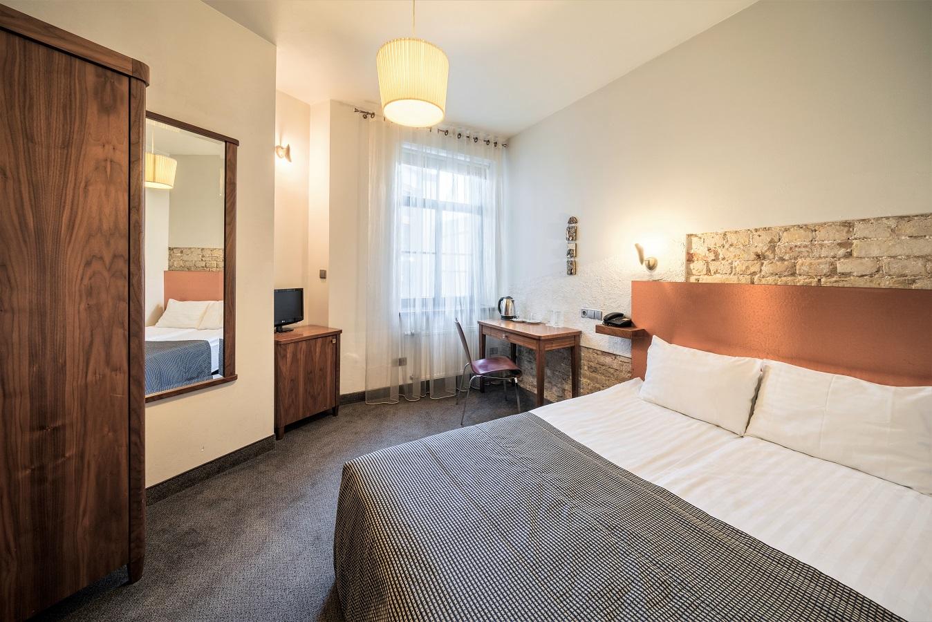 RIXWELL TERRACE DESIGN HOTEL(formerly WELLTON TERRACE DESIGN HOTEL) 992355 — 5