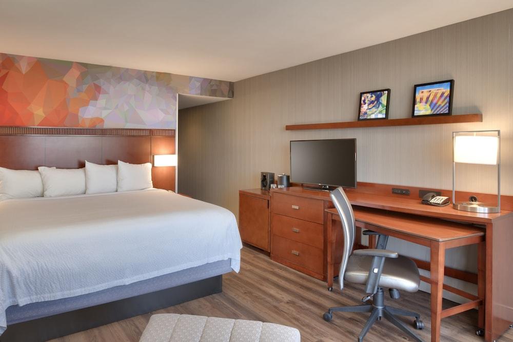 Courtyard by Marriott Albuquerque — 9