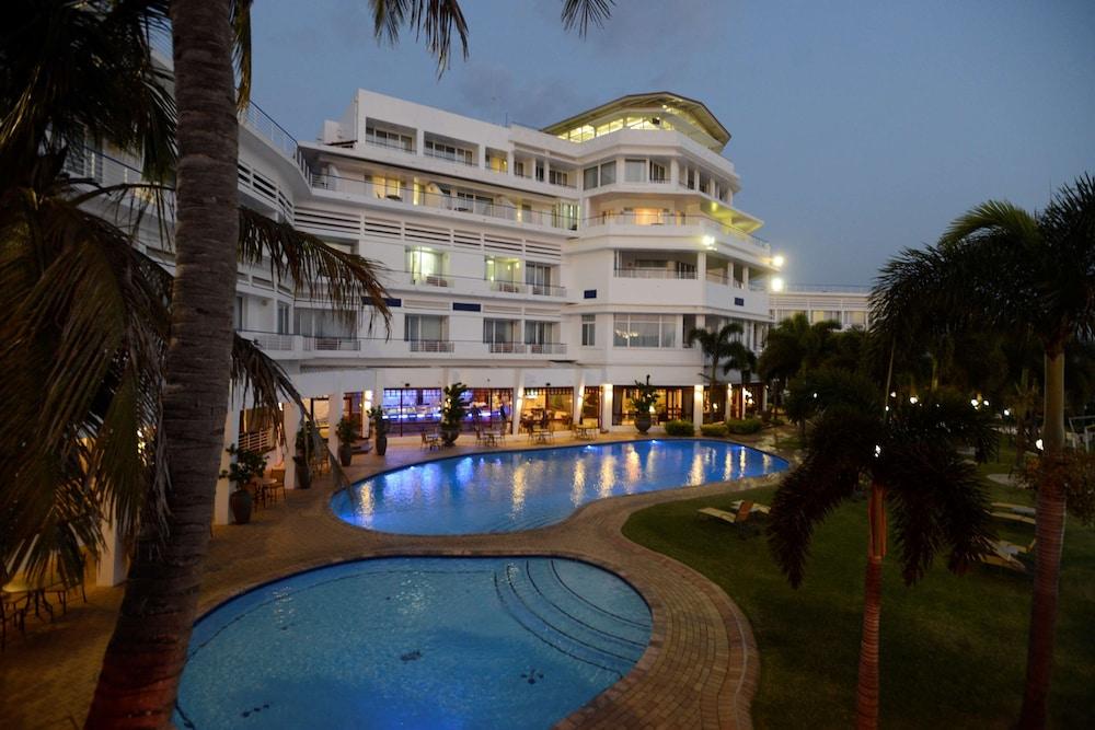 Hotel Cardoso 1085078 — 3