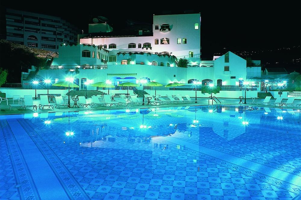 Regency Palace — 4