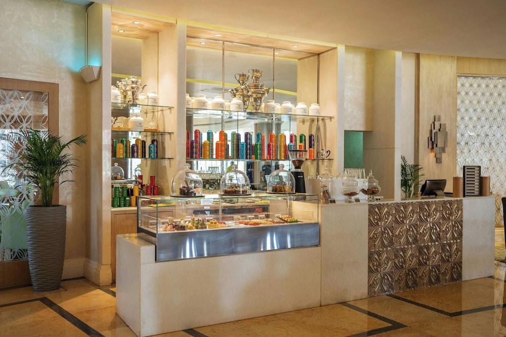 Al Habtoor Grand Resort, Autograph Collection — 5
