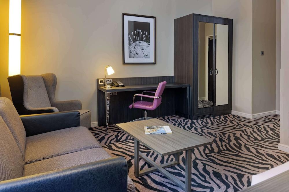 Doubletree By Hilton Edinburgh City Centre