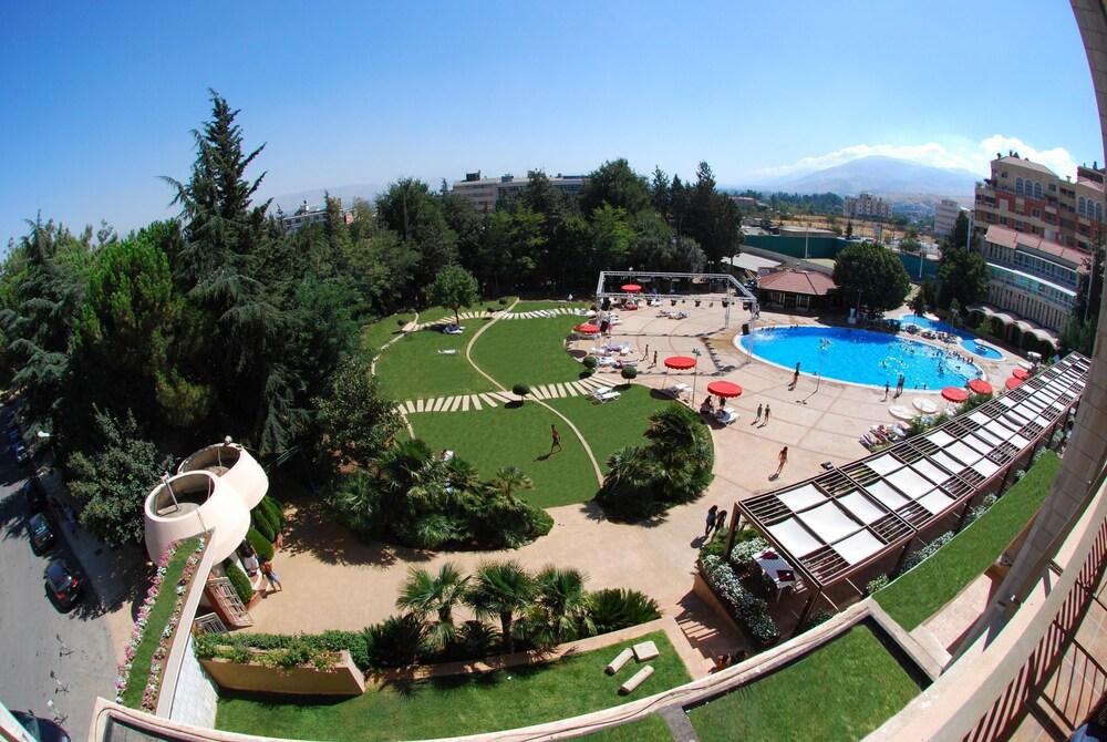 CHTAURA PARK HOTEL 16904 — 8