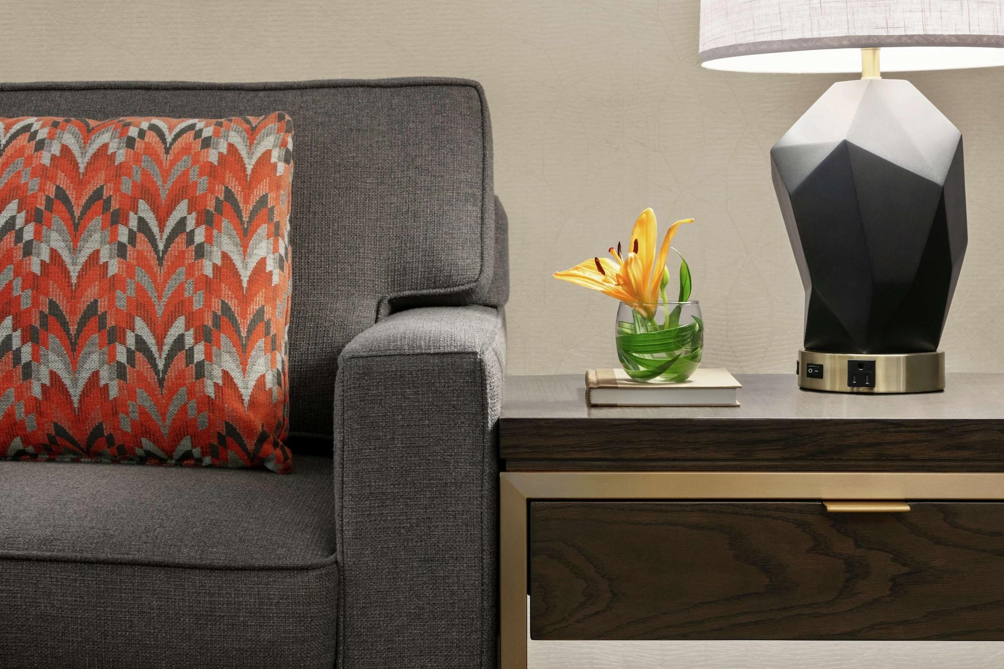 Embassy Suites By Hilton Los Angeles Downey — 10