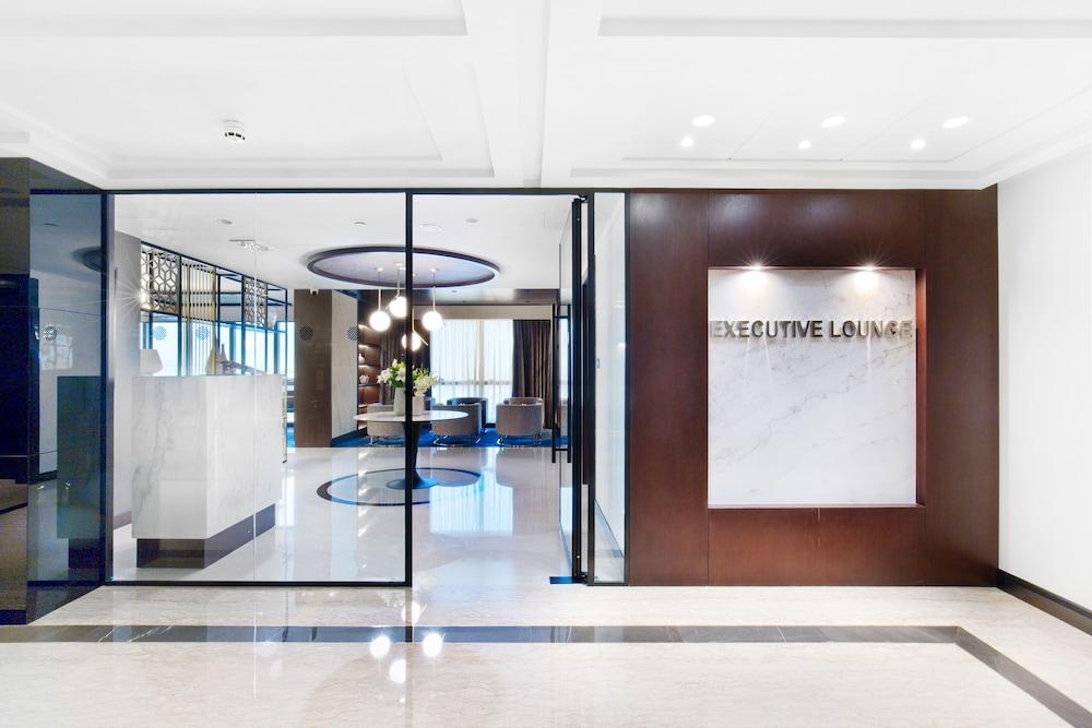 Pullman Dubai Creek City Centre — 10