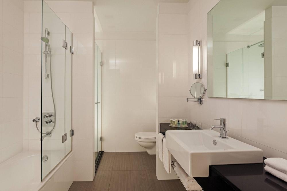 COURTYARD BY MARRIOTT BUDAPEST CITY CENTRE — 8