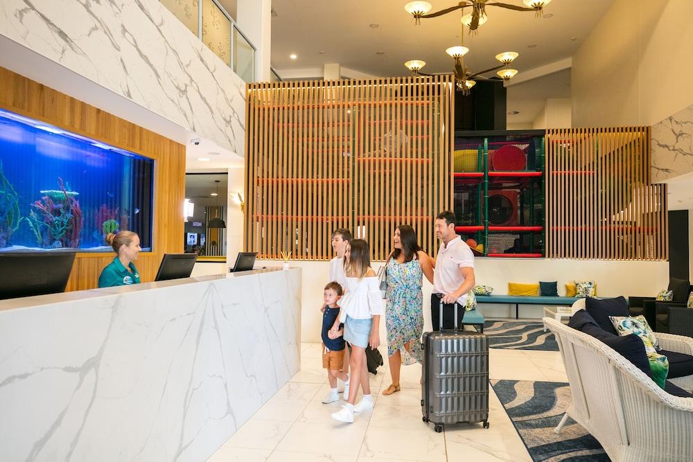 Paradise Resort Gold Coast — 9