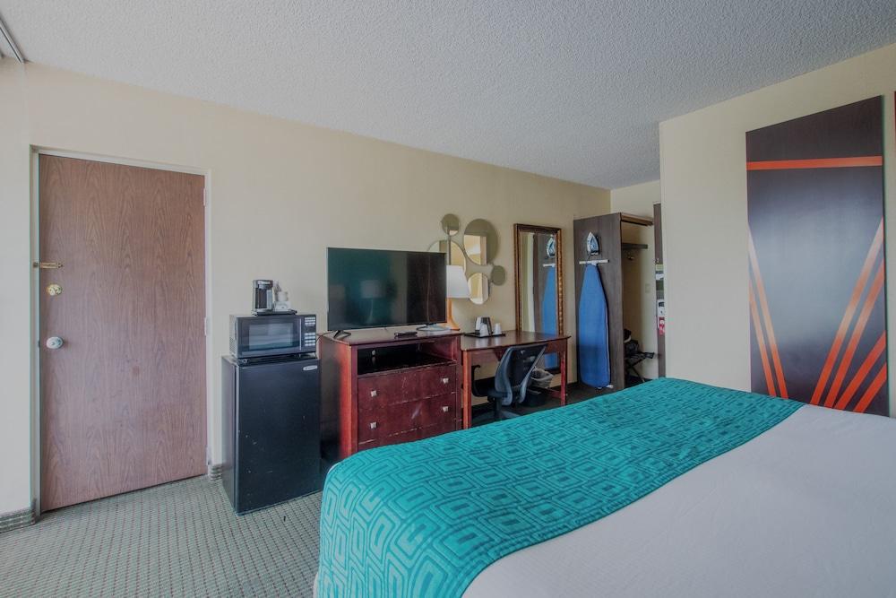 Hotel 505 — 10