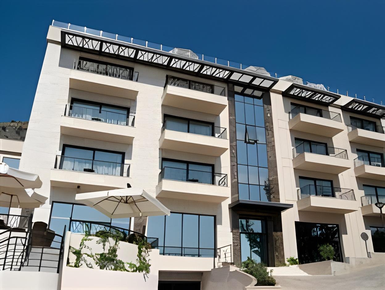 Hotel Residence — 3