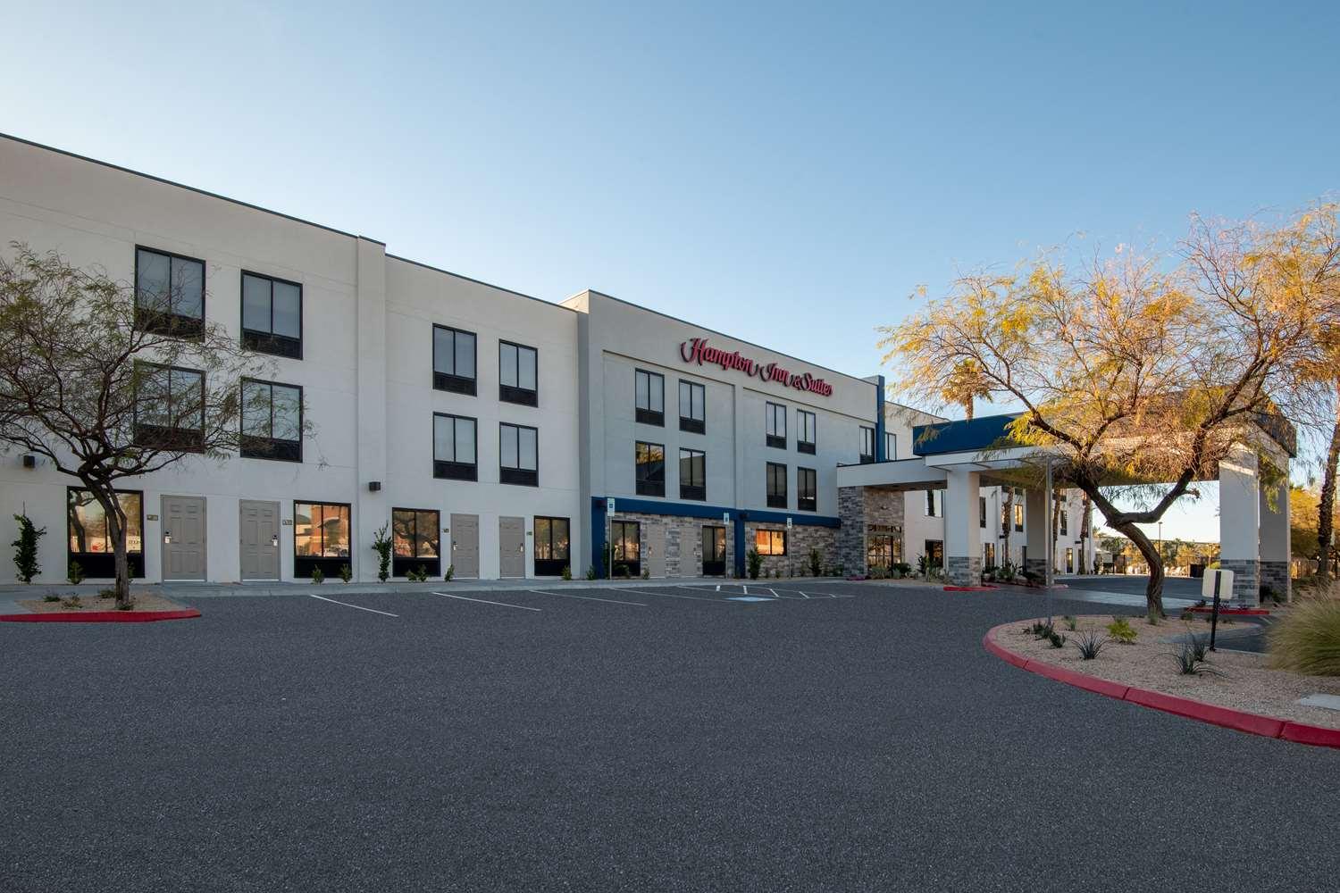 Hampton Inn & Suites Las Vegas-Henderson — 3