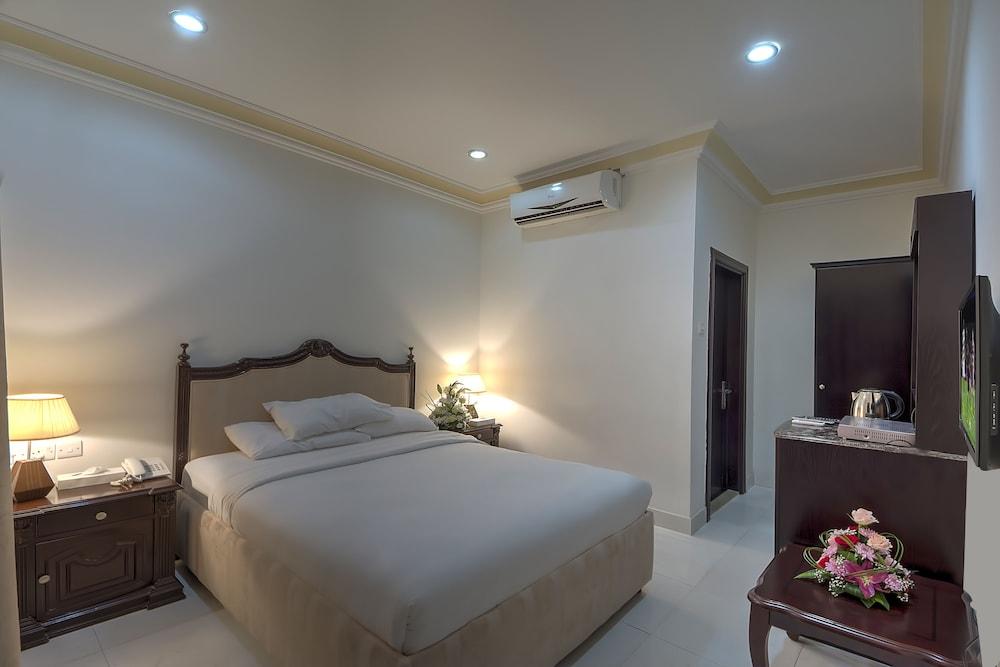 ROYAL RESIDENCE RESORT(FORMERLY HOTEL ROYAL RESIDENCE BRANCH) — 4