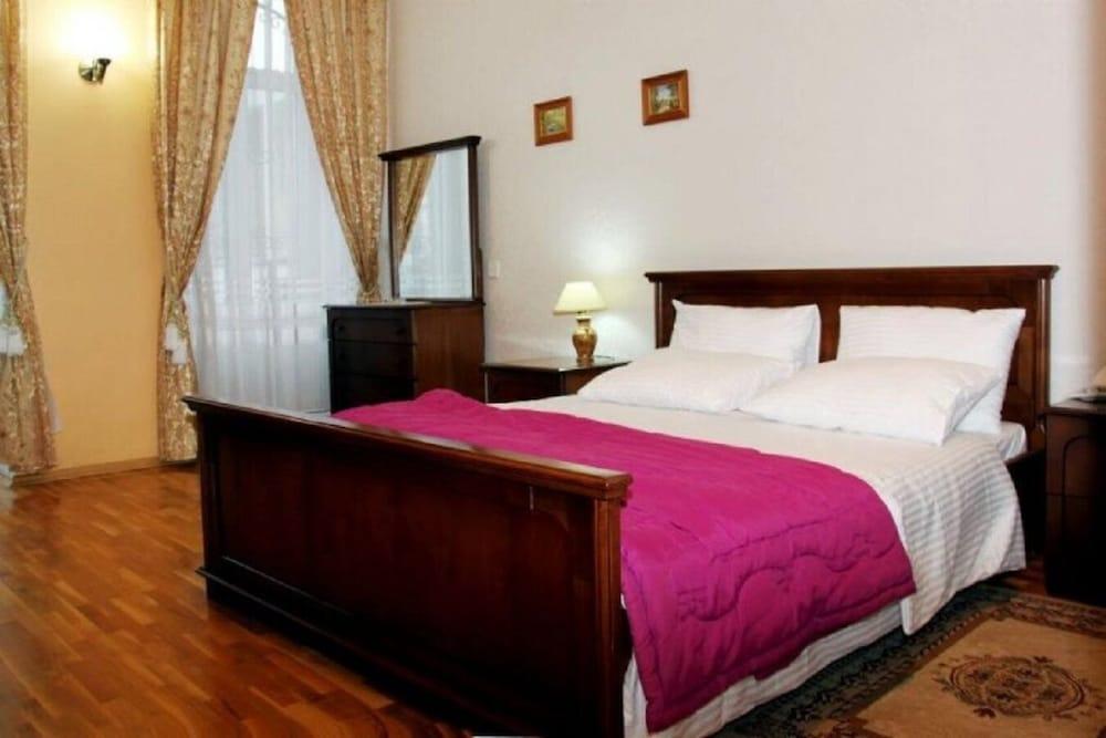 Swan Hotel — 6