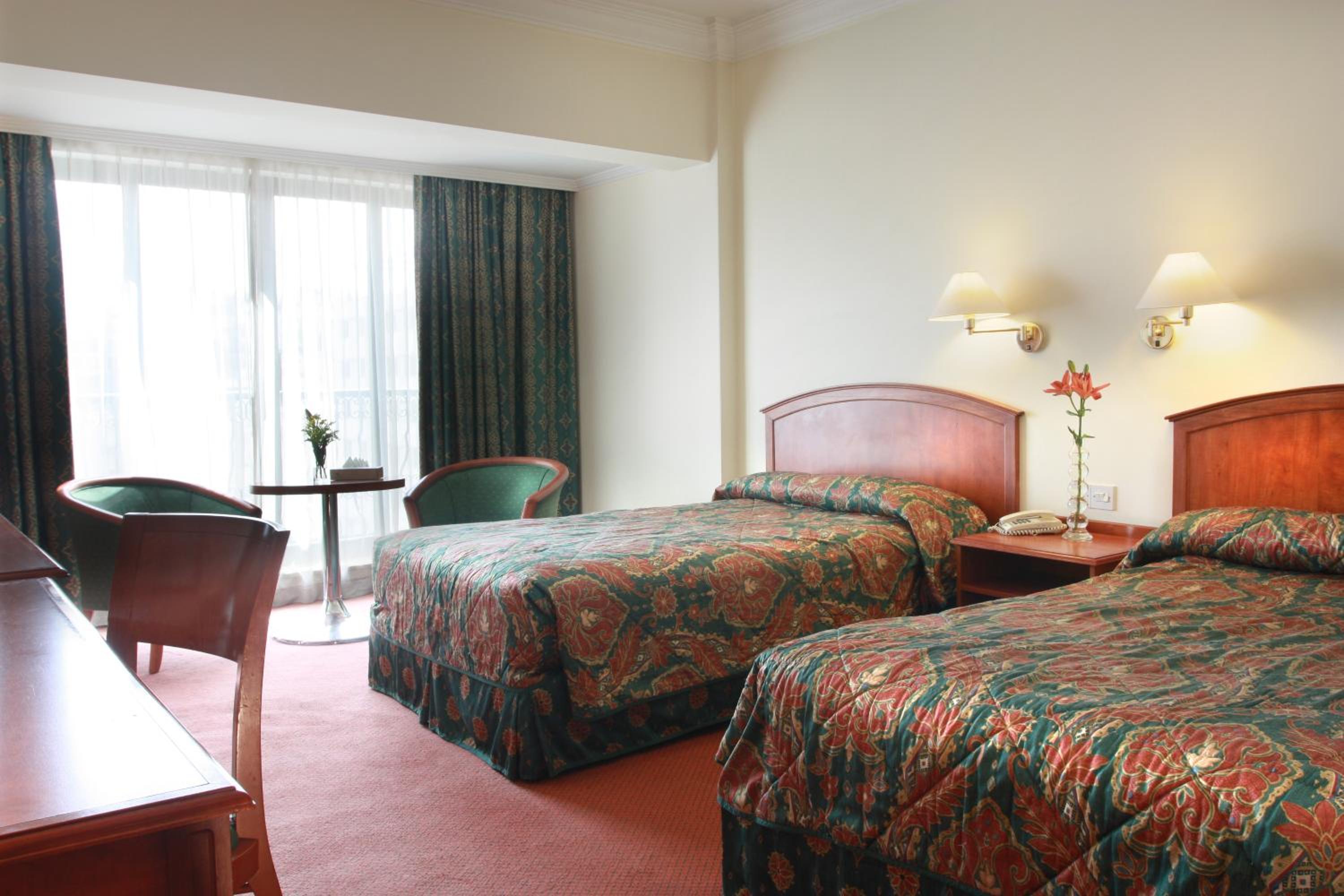 GRAND PALACE HOTEL 59824 — 7