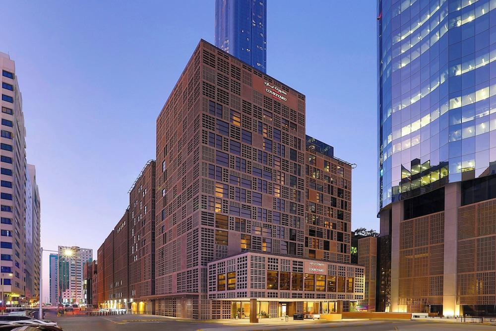 Courtyard by Marriott World Trade Center Abu Dhabi — 9